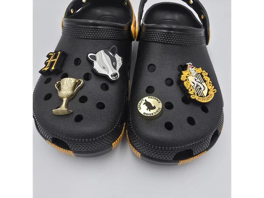 NEW Crocs Harry Potter Hufflepuff Classic Clogs  M/7 M/9